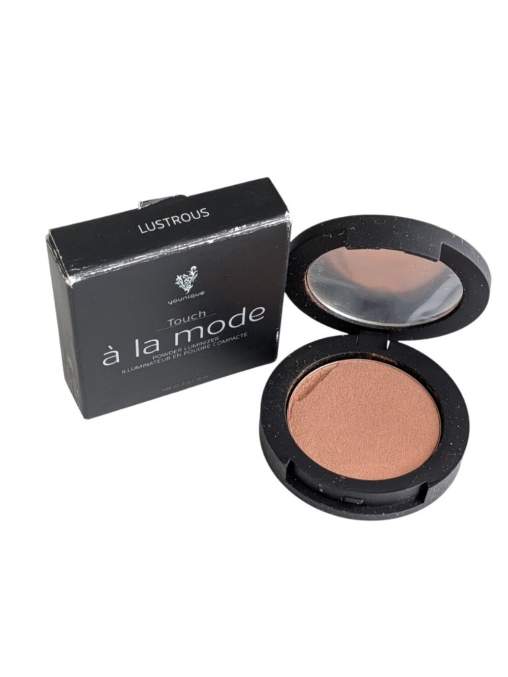 Younique Touch A’LA Mode Powder Luminizer Lustrous *Chipped* New with Box